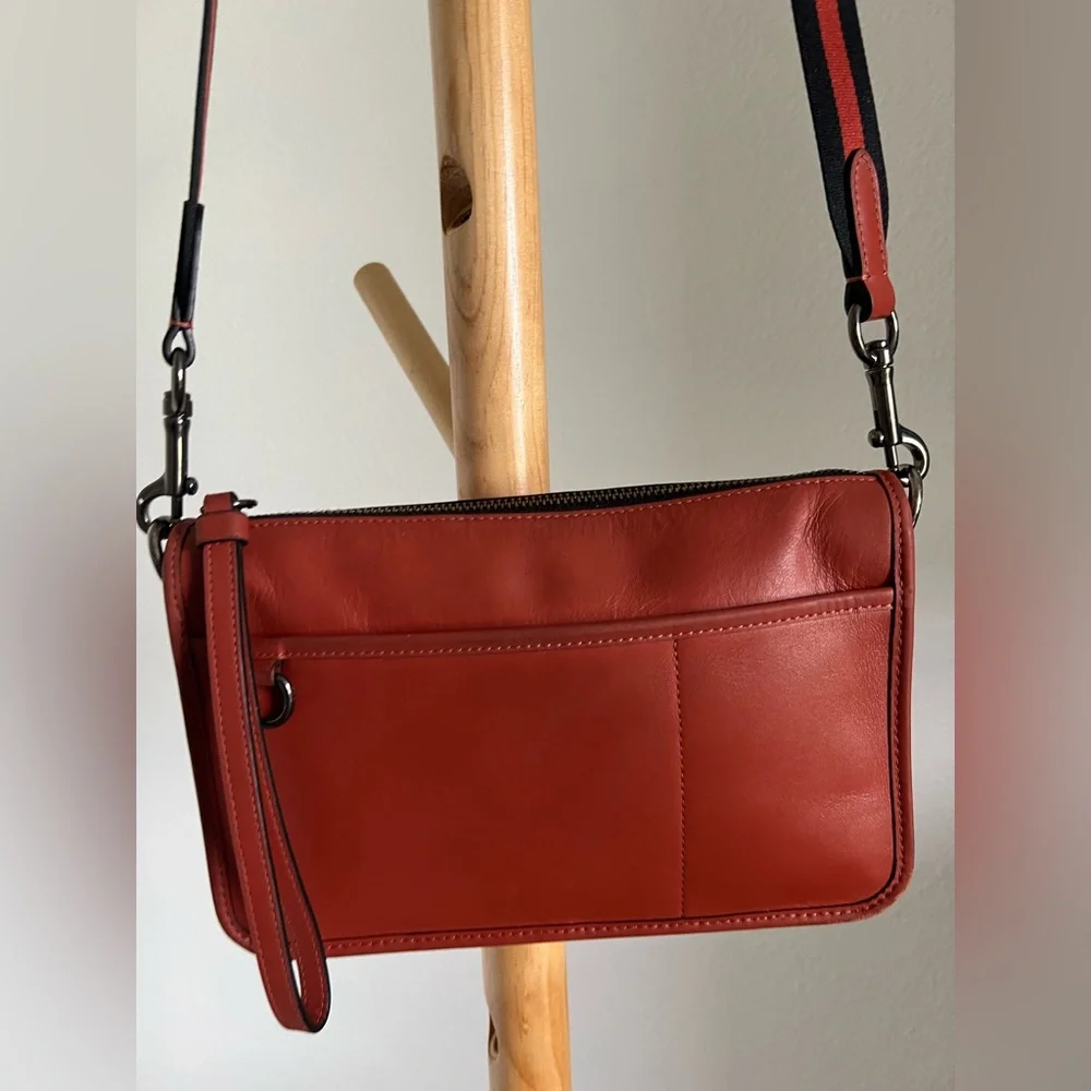 Coach Heritage Convertible Crossbody Wristet Pouch Preloved Terracotta - Picture 9 of 10